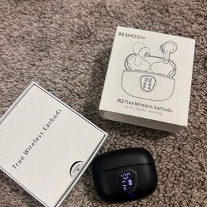 Black Besnoow True Wireless Earbuds